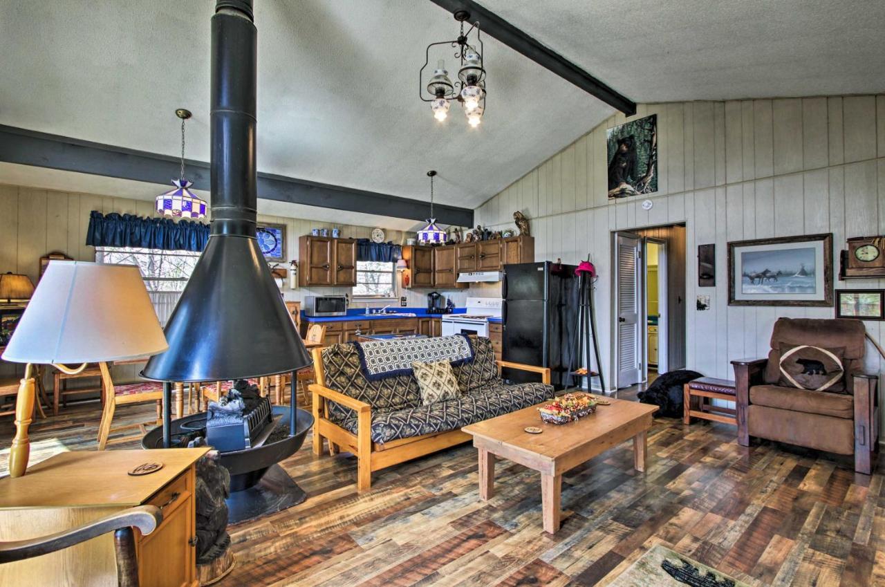 Quiet Cabin With Mountain Views About 3 Mi To แกตลิงเบิร์ก ภายนอก รูปภาพ