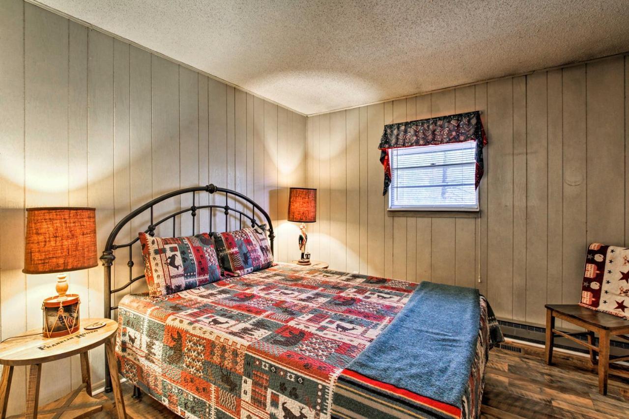 Quiet Cabin With Mountain Views About 3 Mi To แกตลิงเบิร์ก ภายนอก รูปภาพ